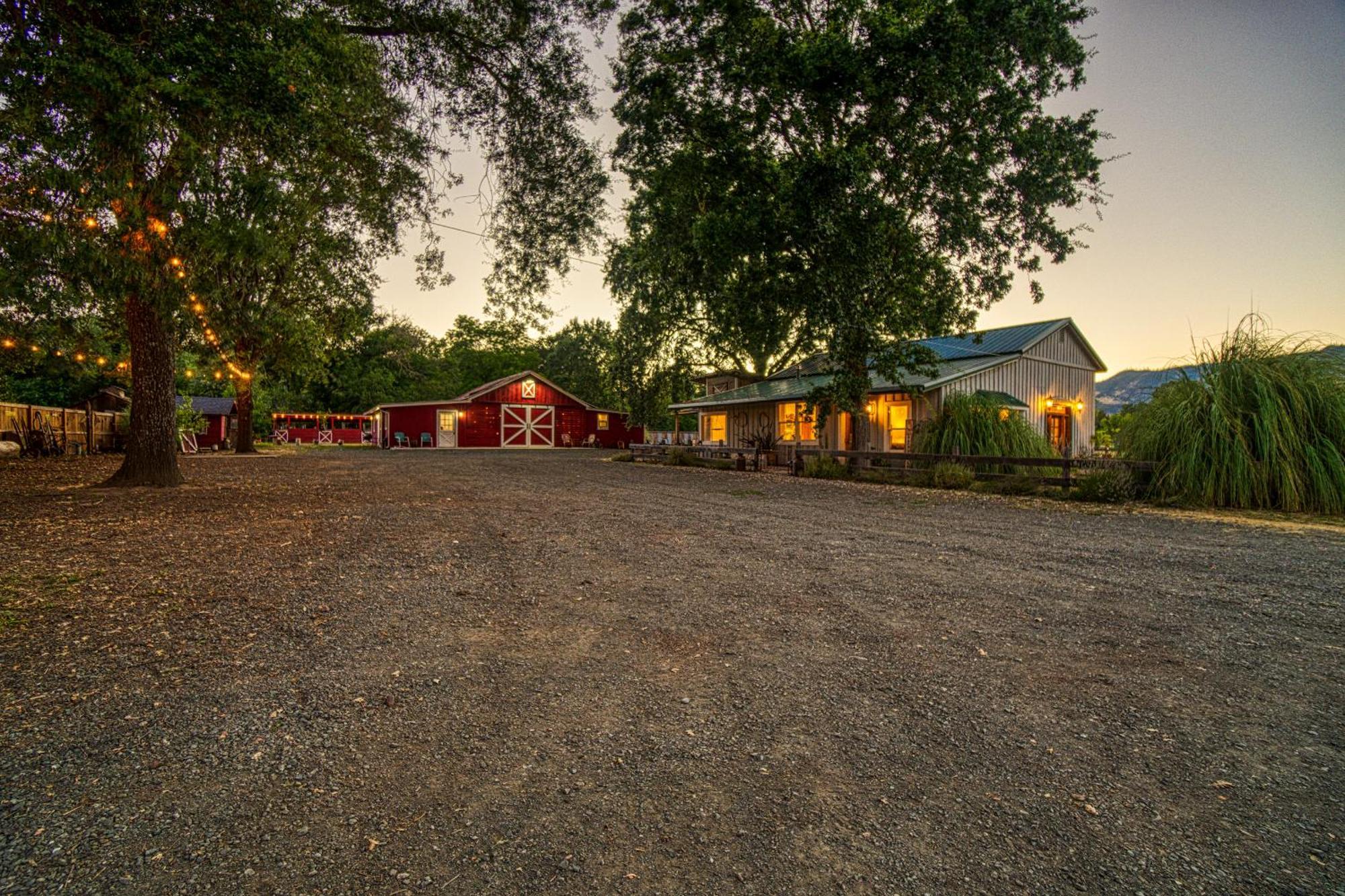 Soul Whispering Ranch Retreat Villa Upper Lake Exterior photo